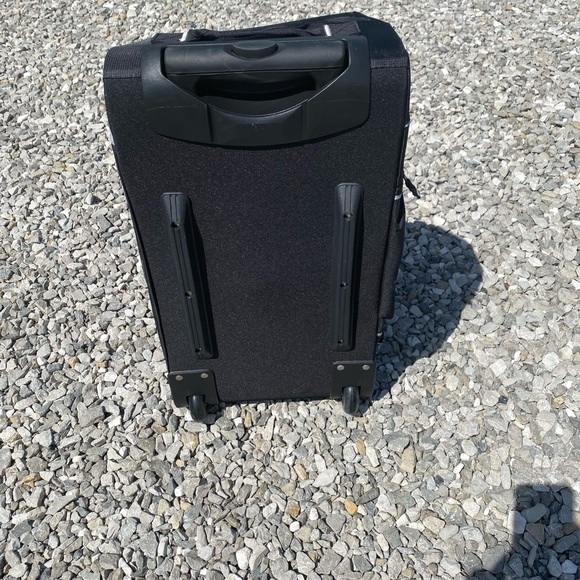 COPY - Ogio rolling bags - Picture 4 of 6